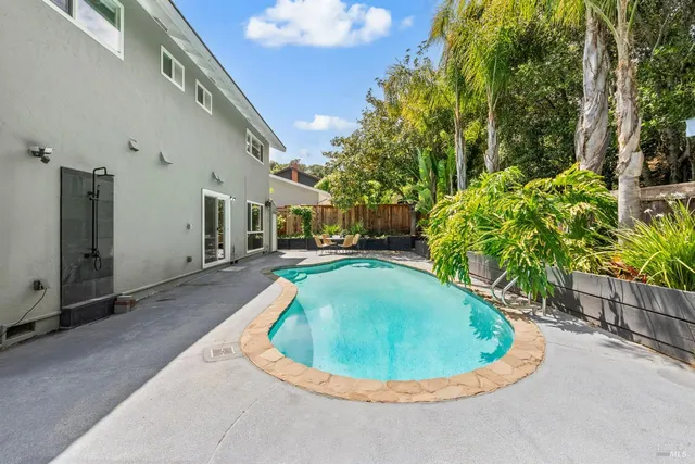 $1,449,000 | 38 Twelveoak Hill Drive, San Rafael, CA 94903