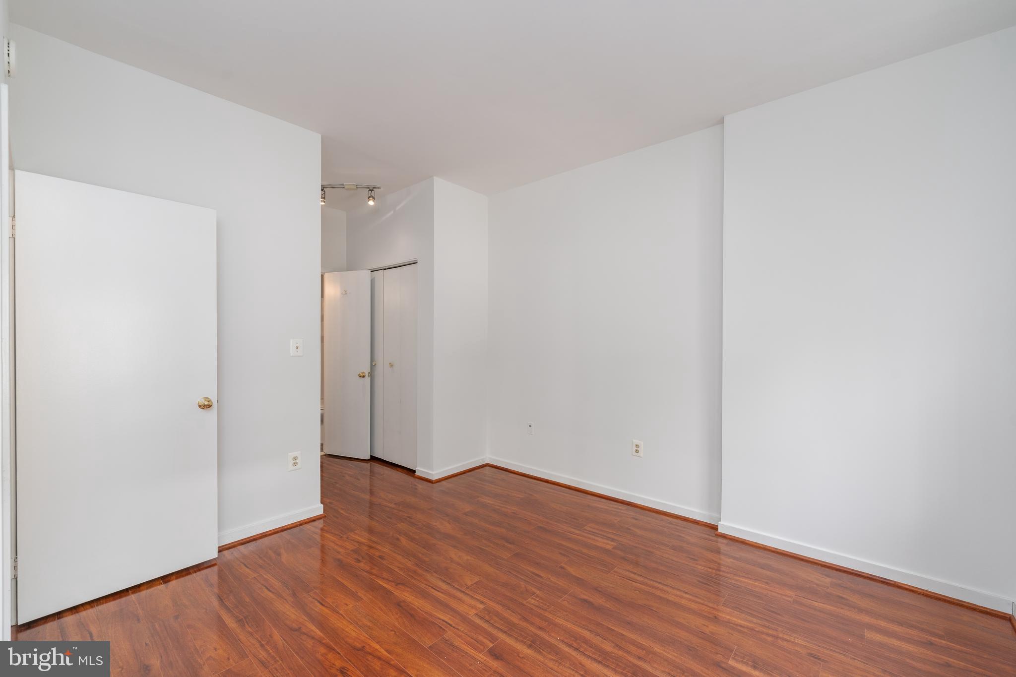 104 West Barre Street, Unit R 46 Baltimore, MD 21201 - Photo 15 of 18 Primary Bedroom