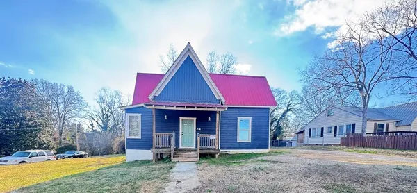 $225,000 | 401 Chestnut Street, Abbeville, SC 29620