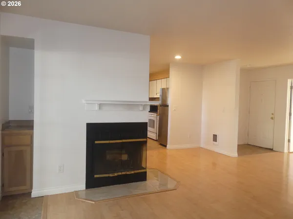 $365,000 | 8405 Southwest Curry Drive, Unit D, Wilsonville, OR 97070