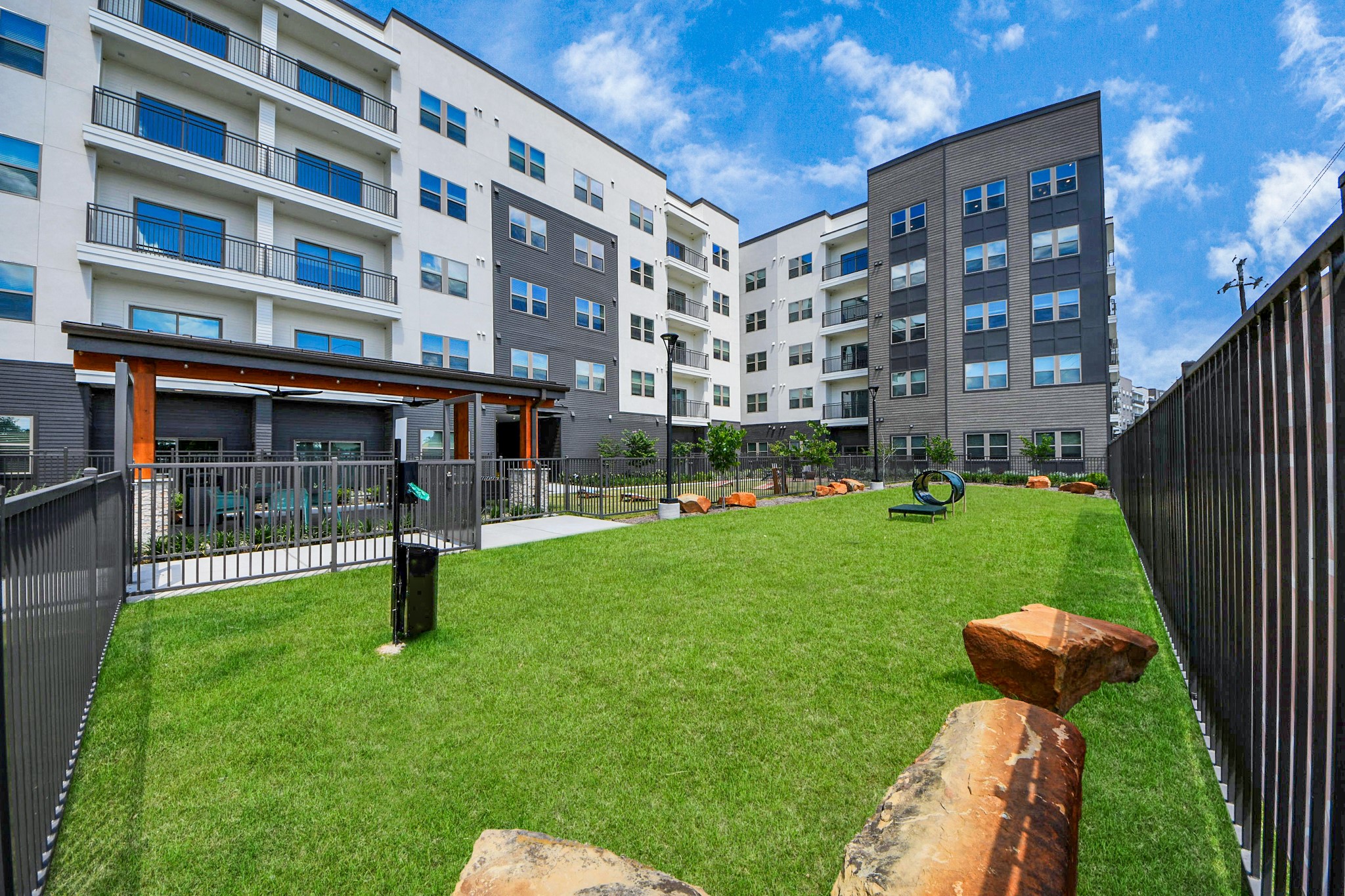 1617 Enid Street, Unit 409 Houston, TX 77009 - Photo 47 of 49 Dog Park