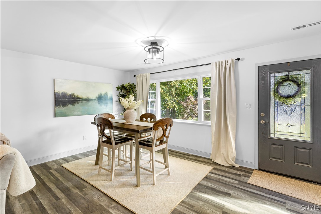 405 Van Roen Road Utica, NY 13502 - Photo 7 of 25