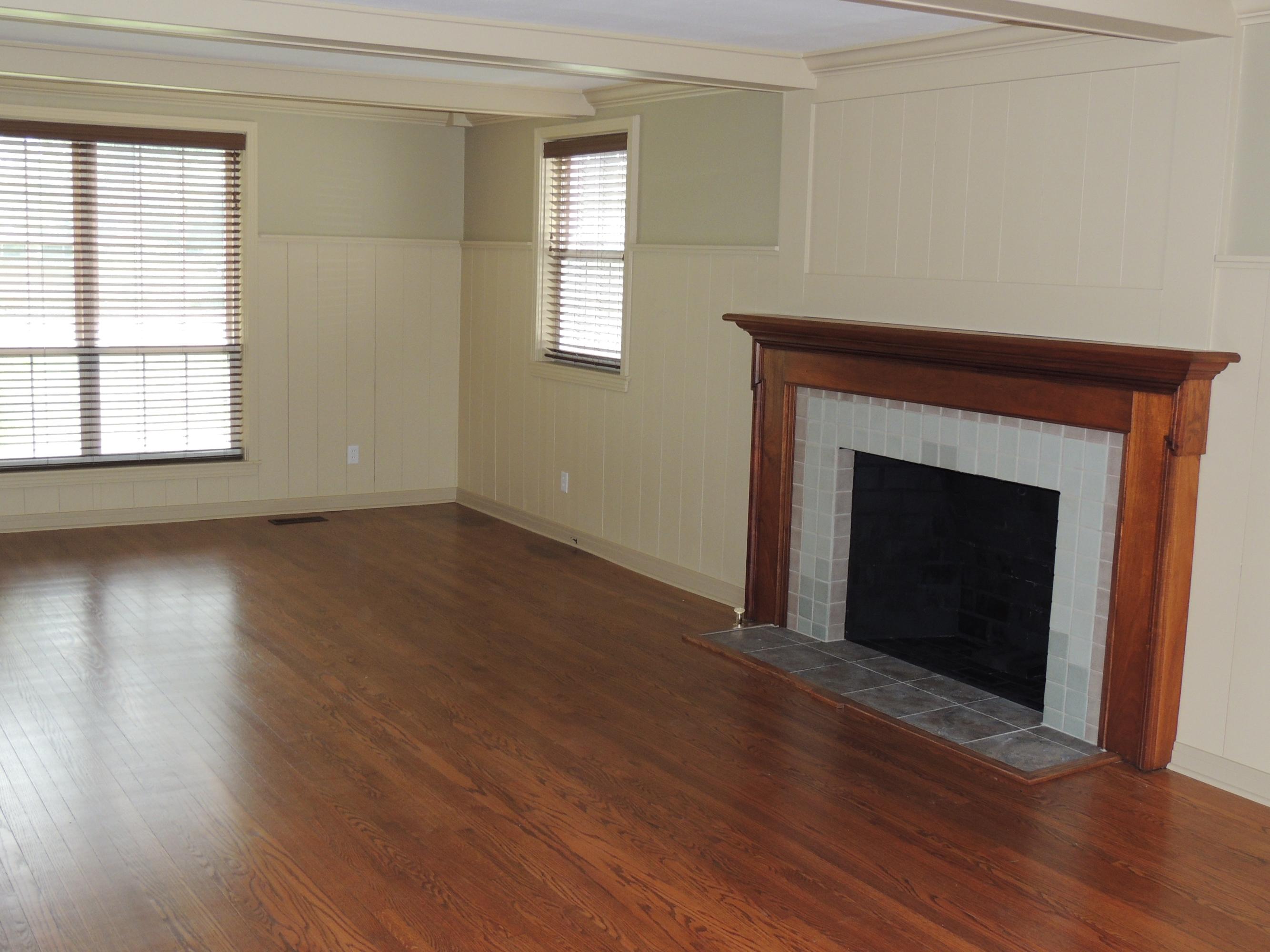 1141 Southgate Road Southwest Knoxville, TN 37919 - Photo 3 of 31 Living Room