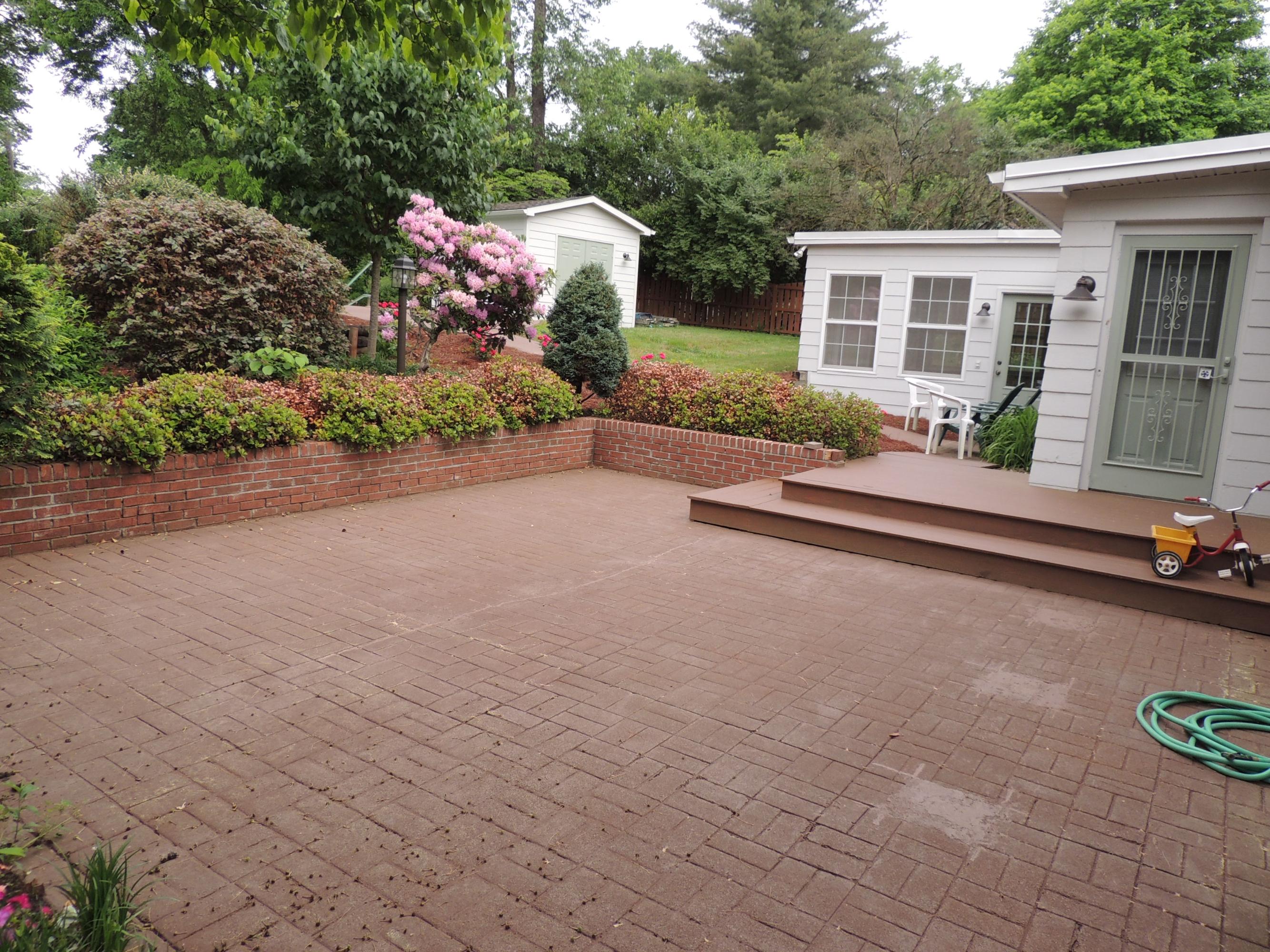 1141 Southgate Road Southwest Knoxville, TN 37919 - Photo 27 of 31 Rear patio