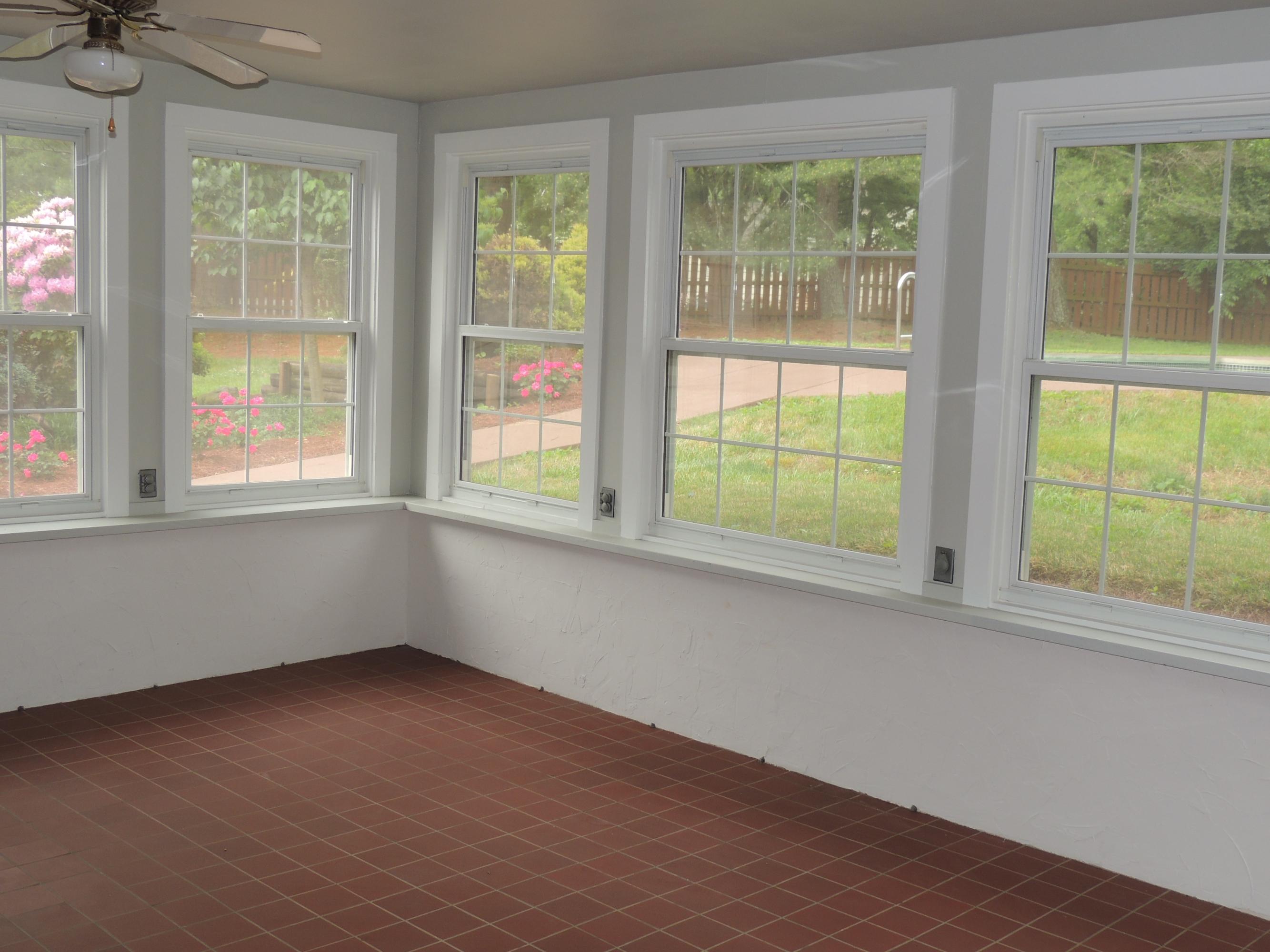 1141 Southgate Road Southwest Knoxville, TN 37919 - Photo 10 of 31 Sunroom