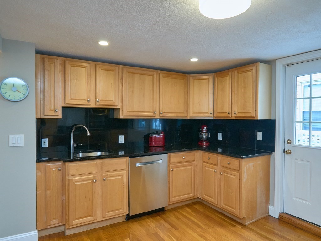 4 George Street, Unit 2 Somerville, MA 02145 - Photo 6 of 21 Gallery Image 6