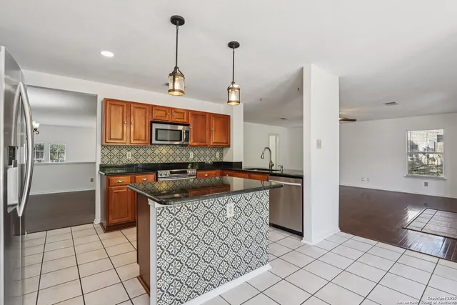 $2,850 | 16 Marella Drive, San Antonio, TX 78248