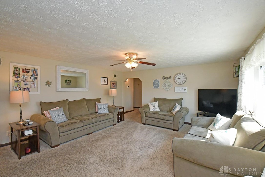 1787 Turnbull Road Beavercreek, OH 45432 - Photo 7 of 37