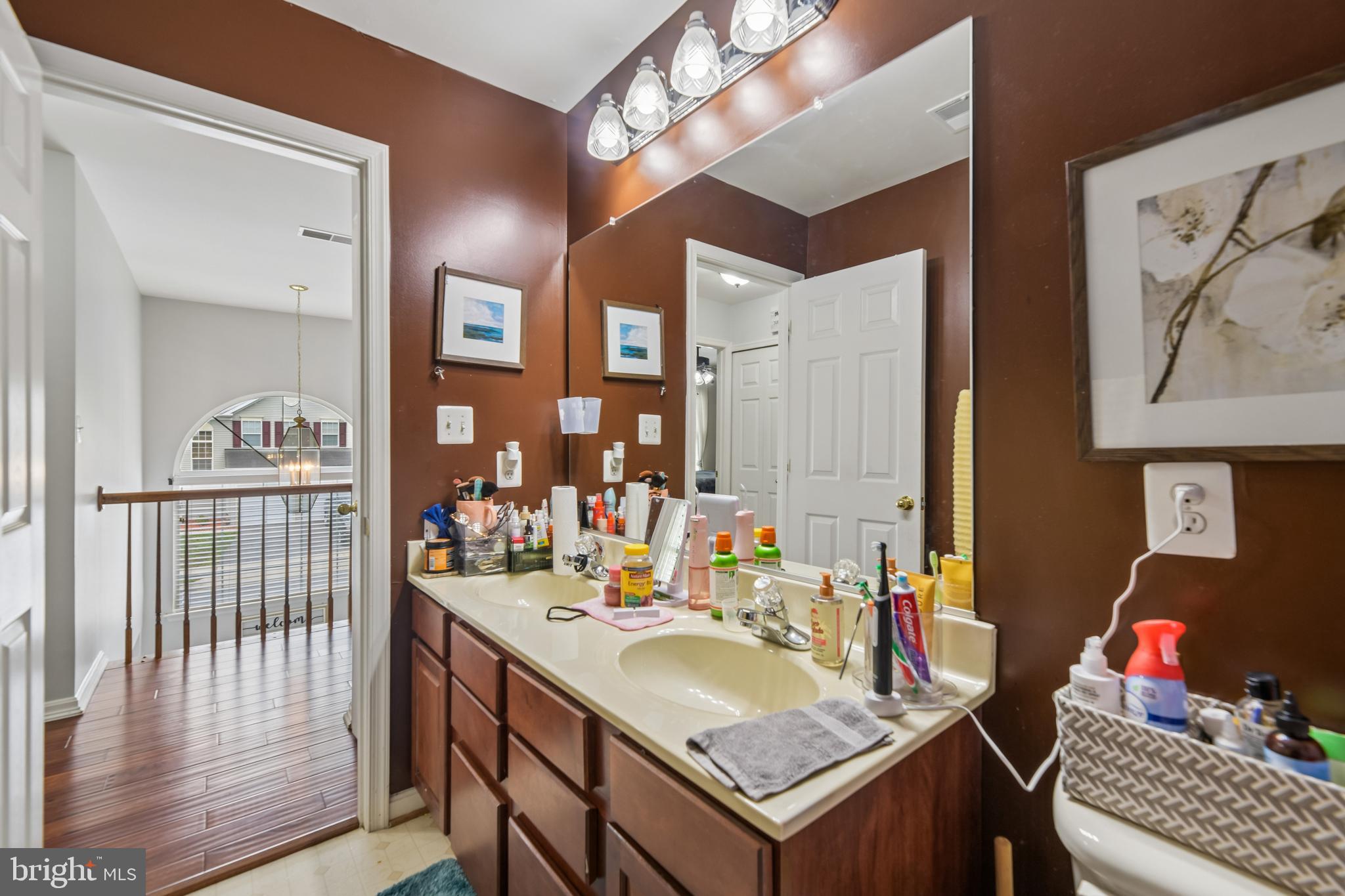 16116 Eckhart Road Bowie, MD 20716 - Photo 64 of 93 Upper-level Bathroom