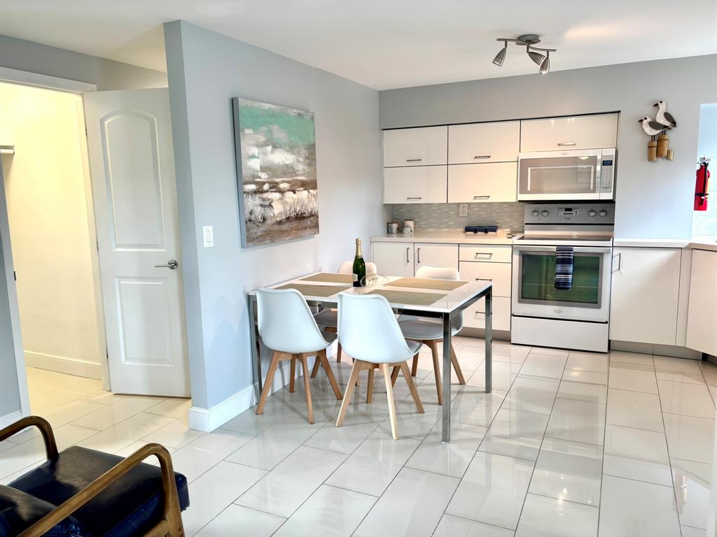 1705 North Riverside Drive, Unit 2 Pompano Beach, FL 33062 - Photo 43 of 60 a view of kitchen with breakfast area