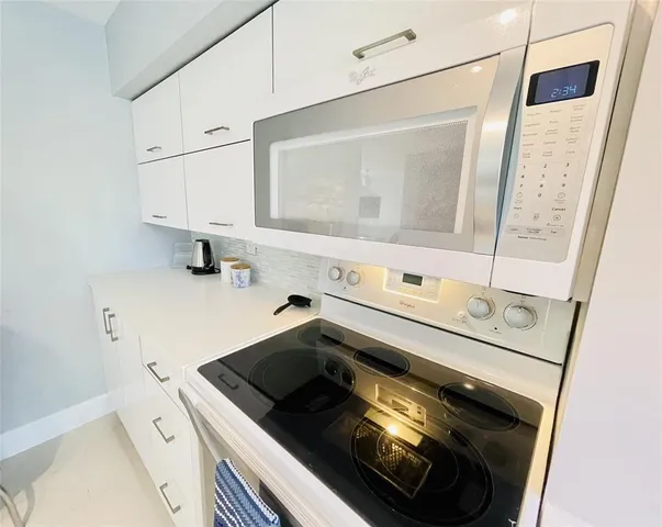 $500,000 | 1705 North Riverside Drive, Unit 2, Pompano Beach, FL 33062