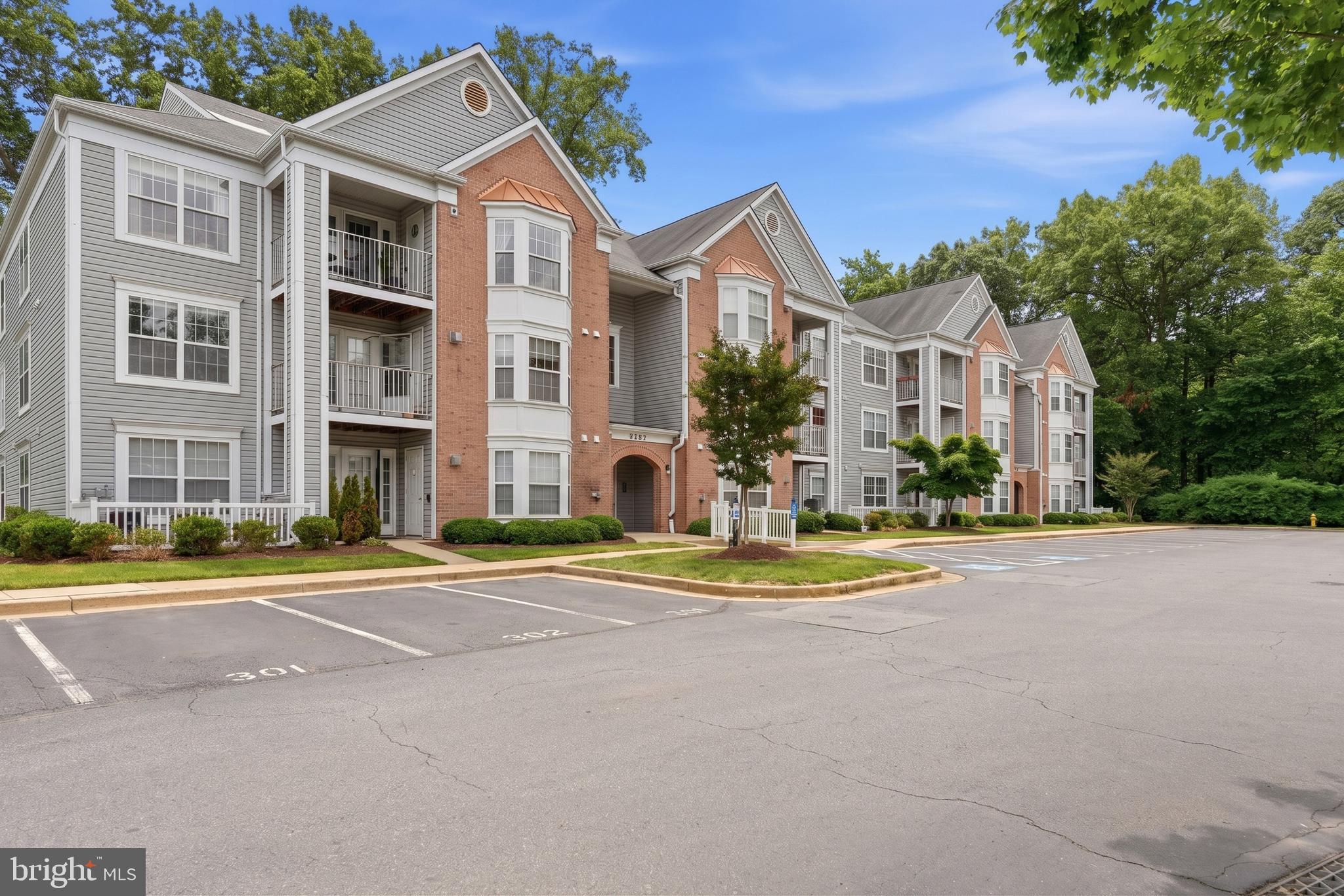 2054 Quaker Way, Unit 9 Annapolis, MD 21401 - Photo 28 of 29 Stunning 2-bed & 2-bath Condo