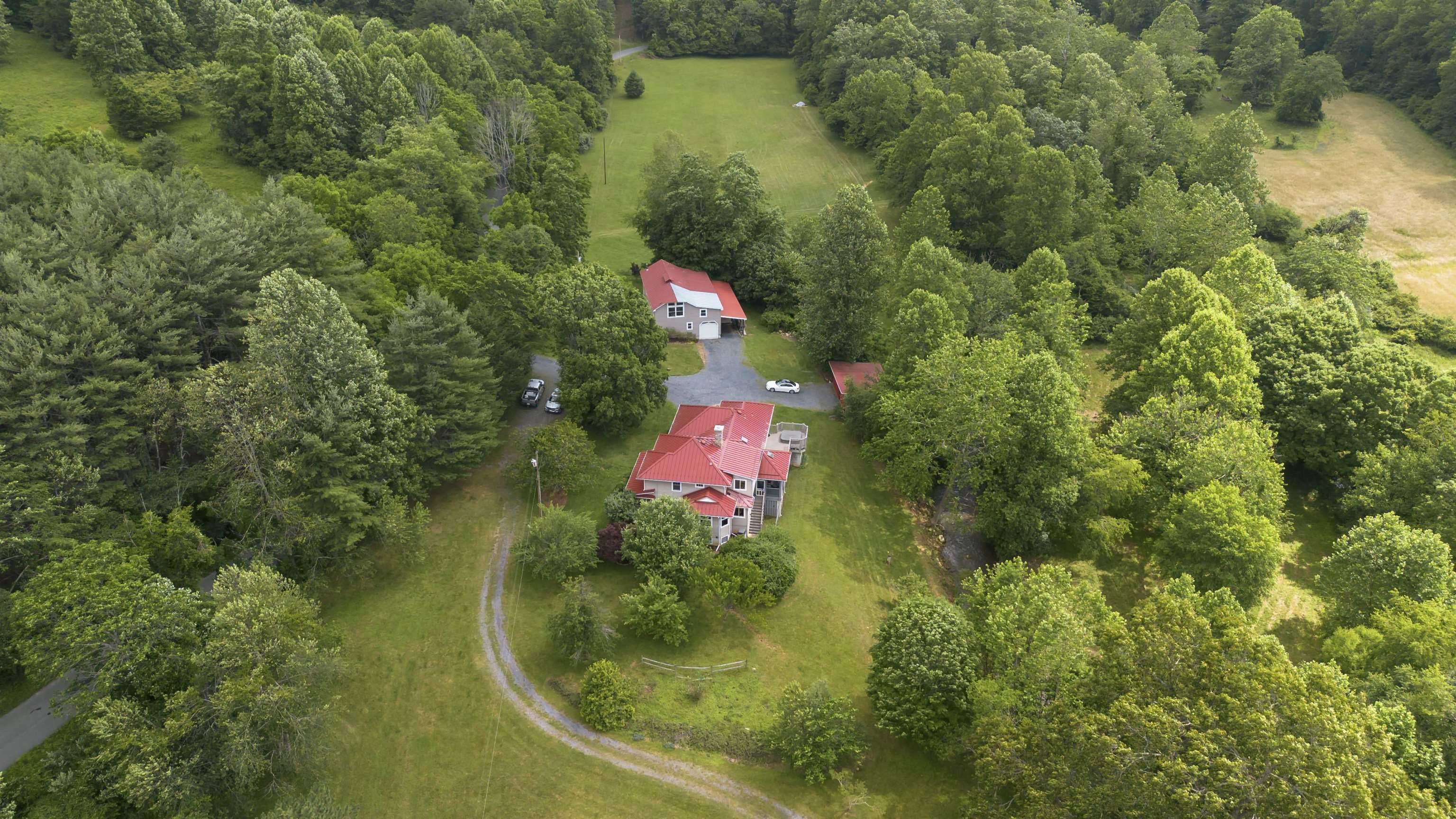 7304 Dry Run Road Williamsville, VA 24487 - Photo 5 of 57