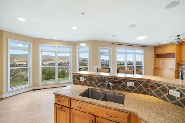 $675,000 | 2229 River Oaks Drive, Salem, VA 24153