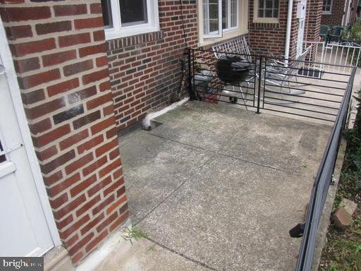 234 Sanford Road Upper Darby, PA 19082 - Photo 4 of 28