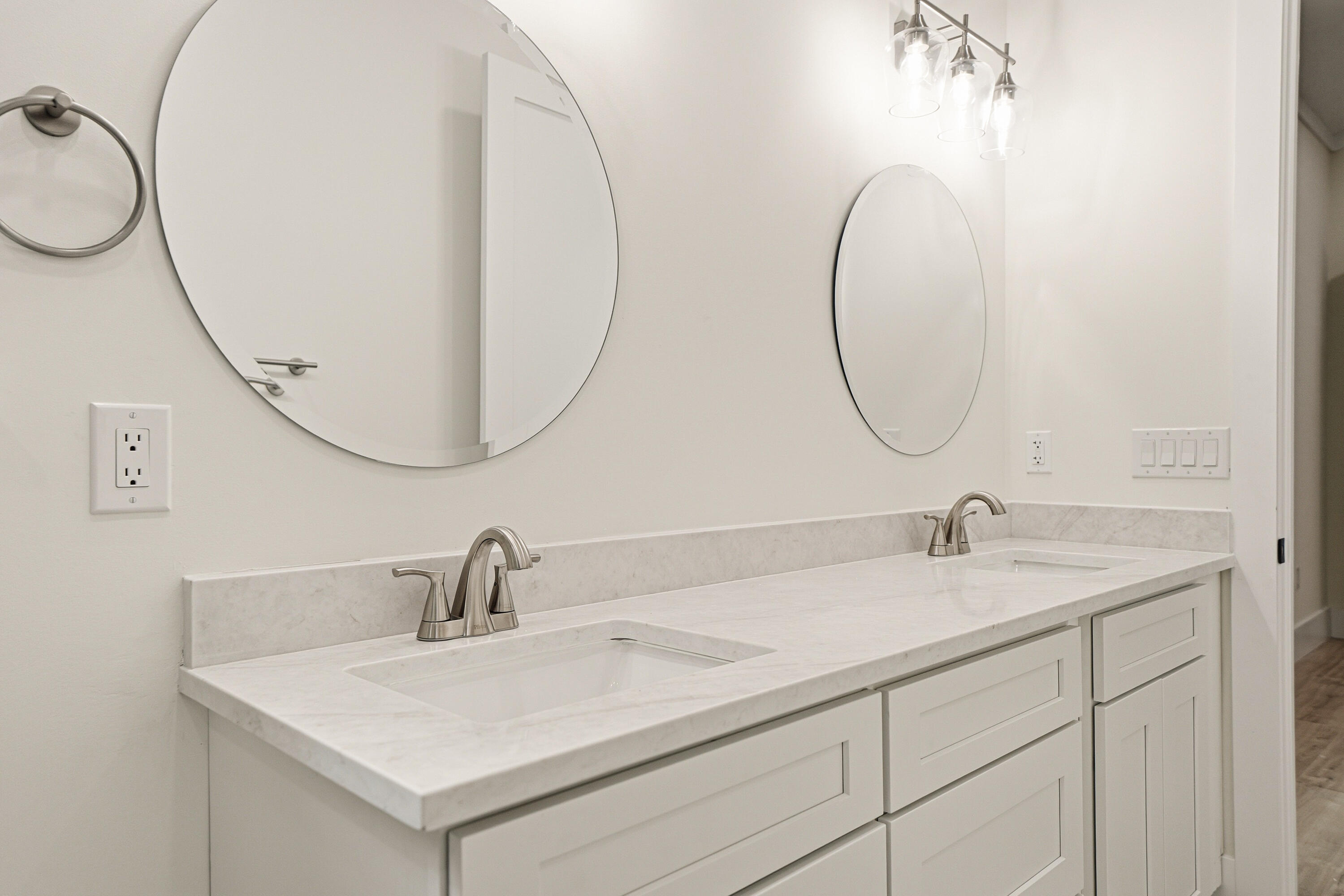 179 4th Street Santa Rosa Beach, FL 32459 - Photo 34 of 42 Master En-Suite