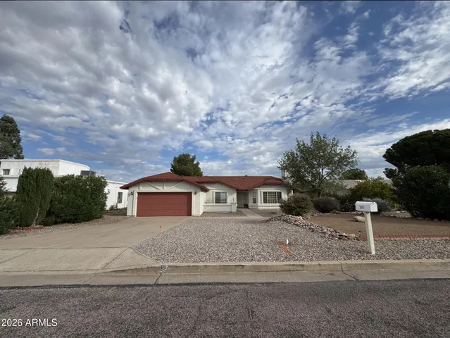 $2,000 | 3807 St Andrews Drive, Sierra Vista, AZ 85650