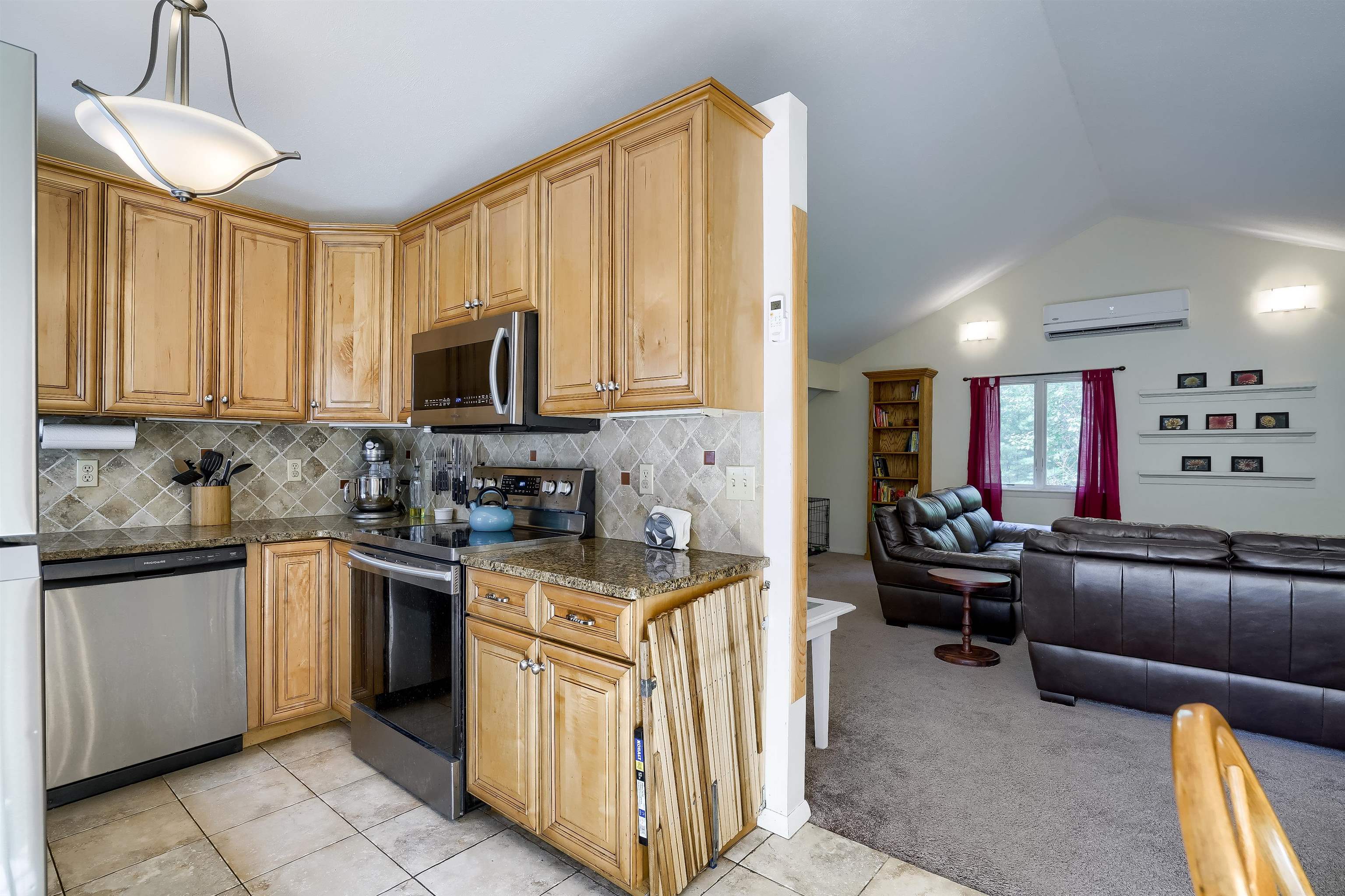 16 Pheasant Run Merrimack, NH 03054 - Photo 11 of 40