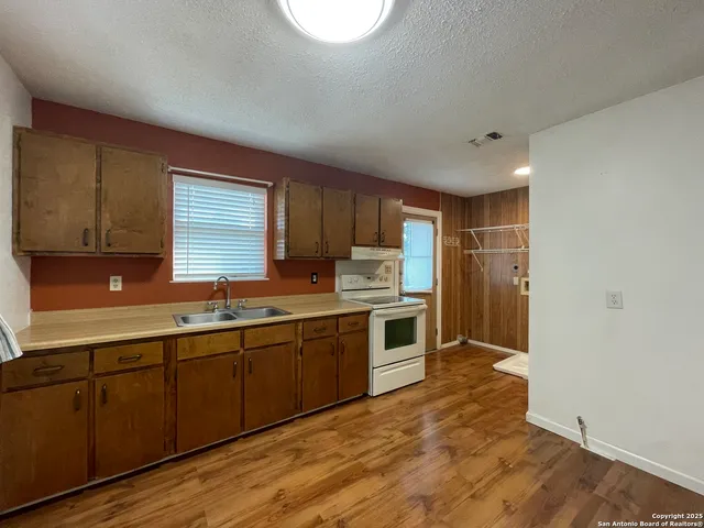 $975 | 2238 Deer Run Pass, Canyon Lake, TX 78133