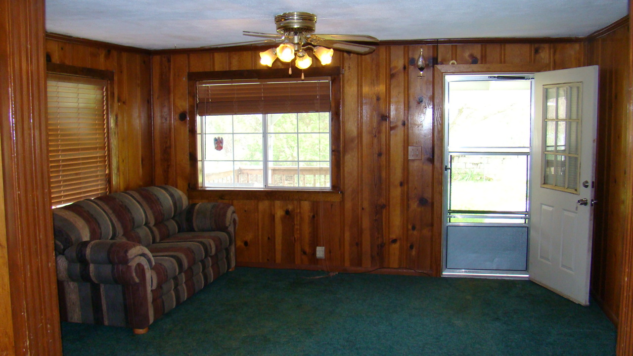 8520 Silver Bridge Road Palo Cedro, CA 96073 - Photo 3 of 14 Living Room