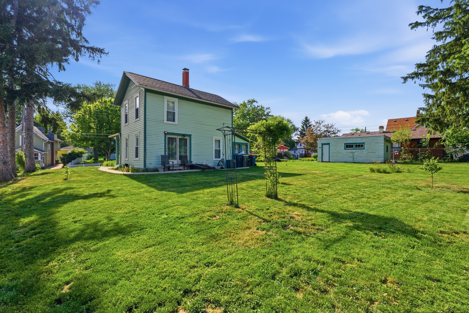 327 Silver Street Elgin, IL 60123 - Photo 22 of 26