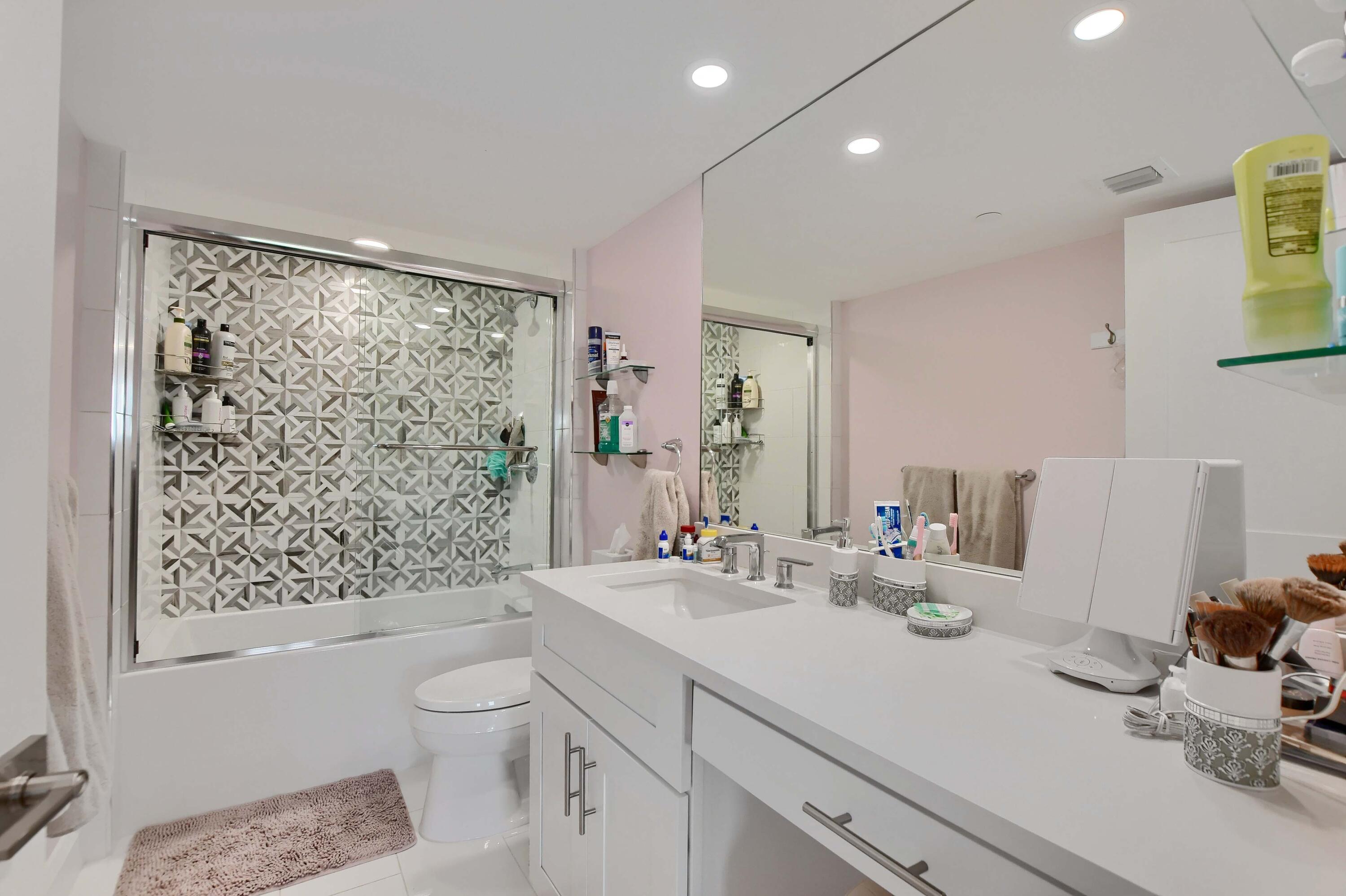 7847 Lakeside Boulevard, Unit 1032 Boca Raton, FL 33434 - Photo 24 of 49 24_ebf_1695-hdr(5)