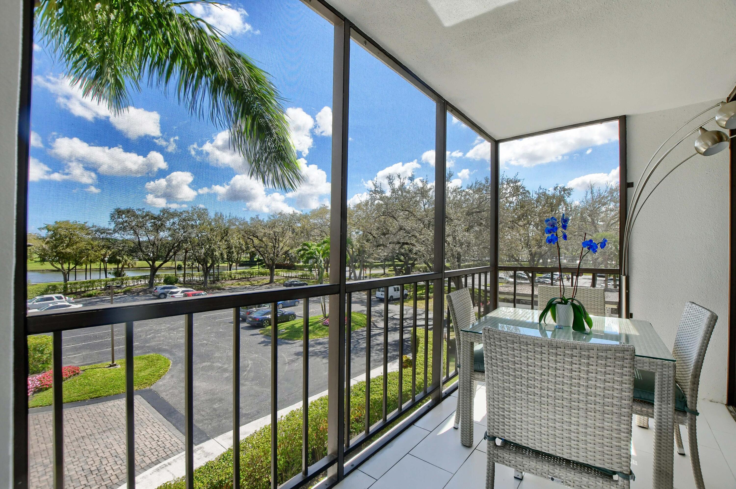 7847 Lakeside Boulevard, Unit 1032 Boca Raton, FL 33434 - Photo 26 of 49 26_ebf_1705-hdr(5)