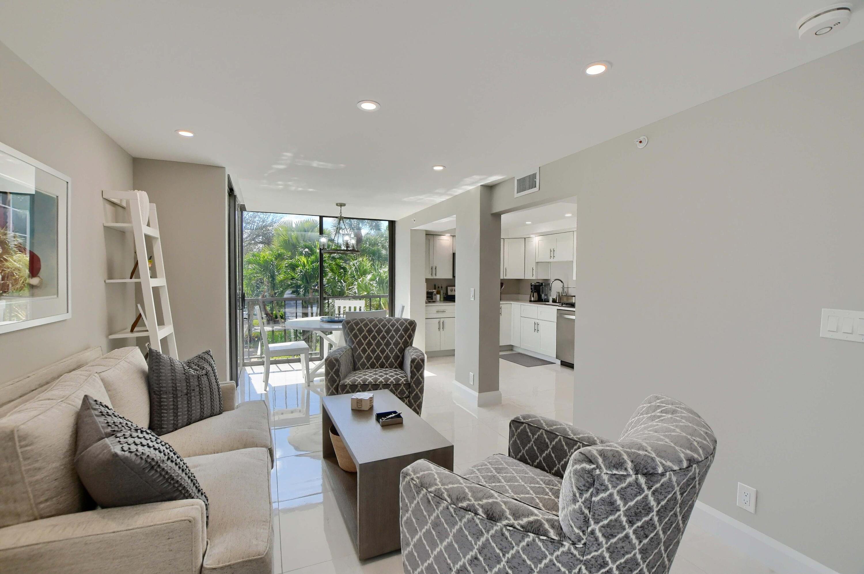 7847 Lakeside Boulevard, Unit 1032 Boca Raton, FL 33434 - Photo 6 of 49 06_ebf_1605-hdr(5)