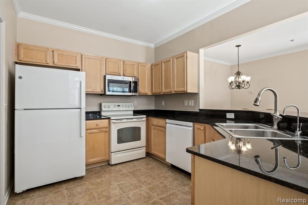 1708 Deepwood Circle Rochester, MI 48307 - Photo 13 of 26