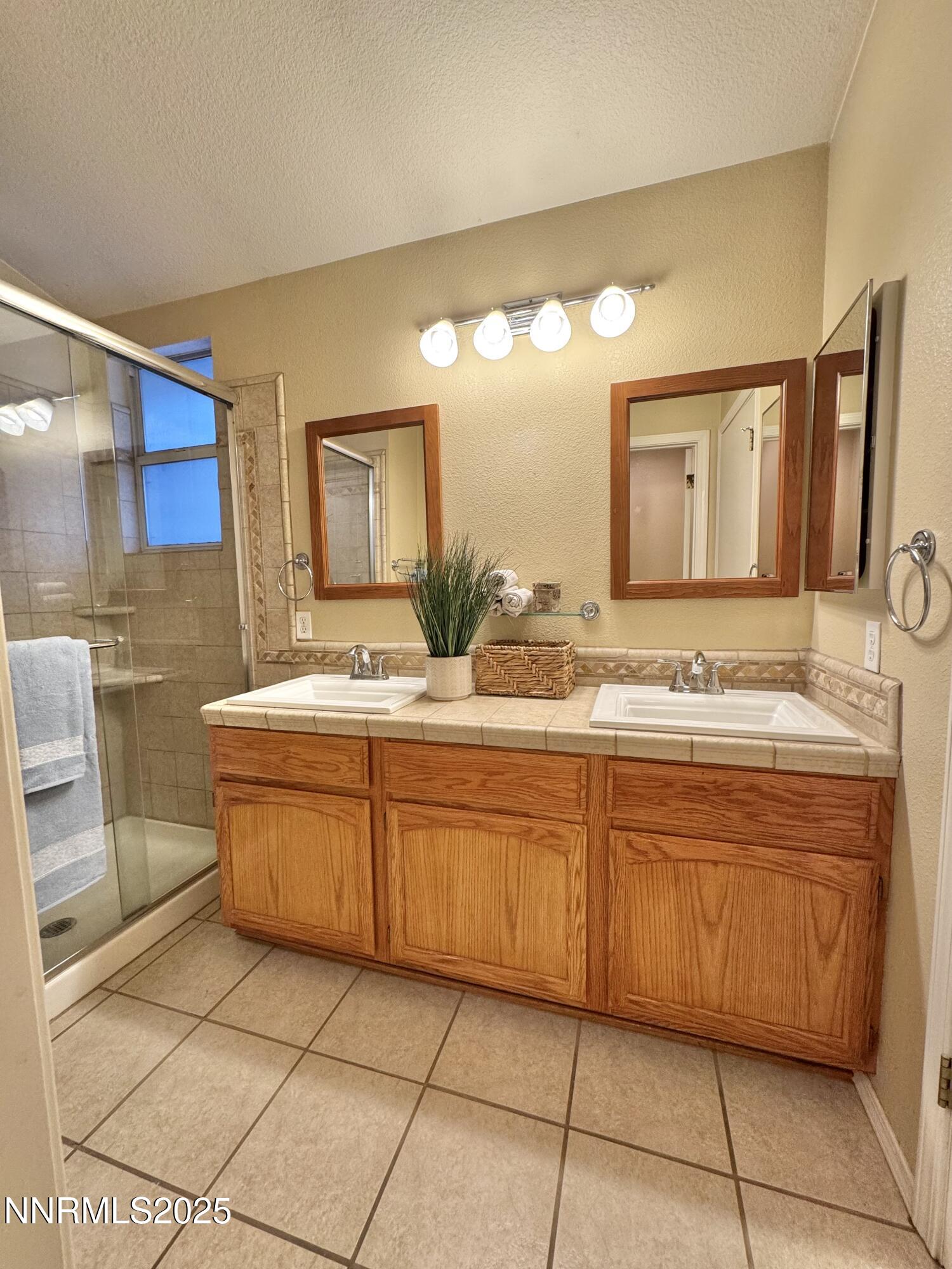 923 Edgecliff Drive Reno, NV 89523 - Photo 3 of 3 Bathroom sink