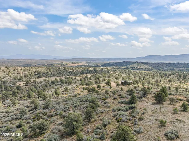 $300,000 | 2 Blue Sky Drive, Unit 1C, Peeples Valley, AZ 86332