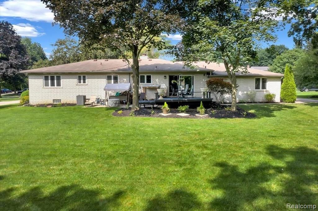 448 Gunder Drive Rochester Hills, MI 48309 - Photo 3 of 22