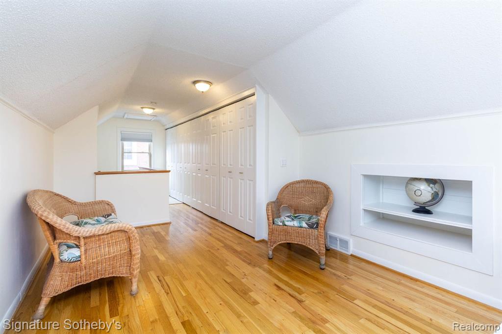 2252 Pembroke Road Birmingham, MI 48009 - Photo 24 of 41