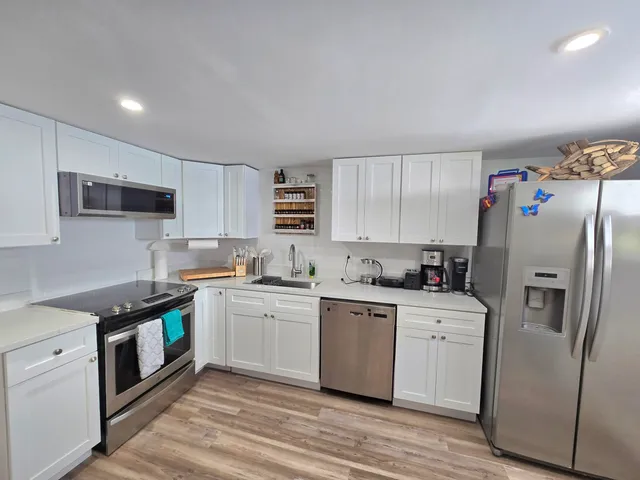 $5,000 | 927 Catherine Street, Key West, FL 33040