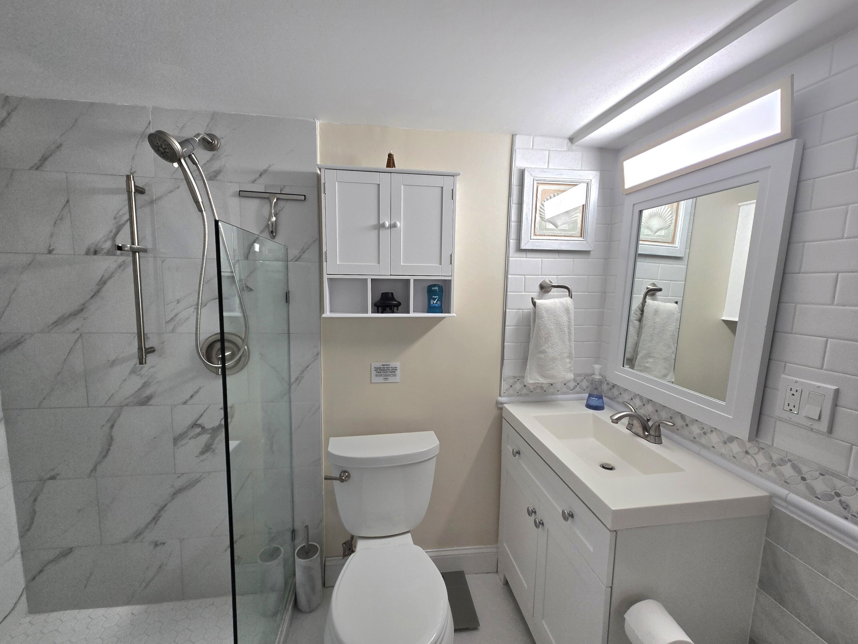 927 Catherine Street Key West, FL 33040 - Photo 5 of 8 Bathroom angle 2