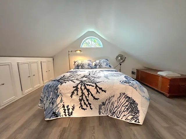 $5,000 | 927 Catherine Street, Key West, FL 33040