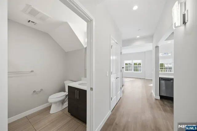 $3,088 | 764 New Bridge Road, Unit 2P, Teaneck, NJ 07666