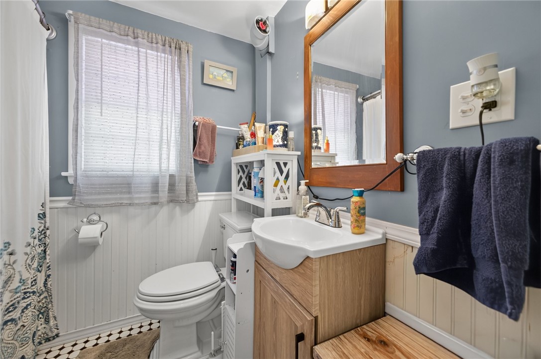 526 Winchester Street Rochester, NY 14615 - Photo 13 of 21 BATHROOM