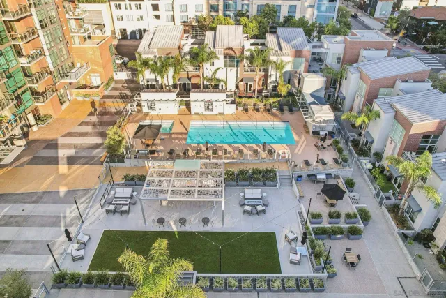 $809,900 | 800 The Mark Lane, Unit 1606, San Diego, CA 92101