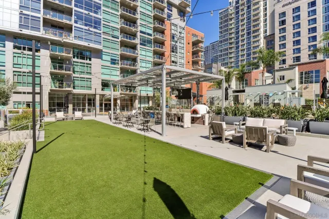 $809,900 | 800 The Mark Lane, Unit 1606, San Diego, CA 92101