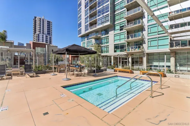 $809,900 | 800 The Mark Lane, Unit 1606, San Diego, CA 92101