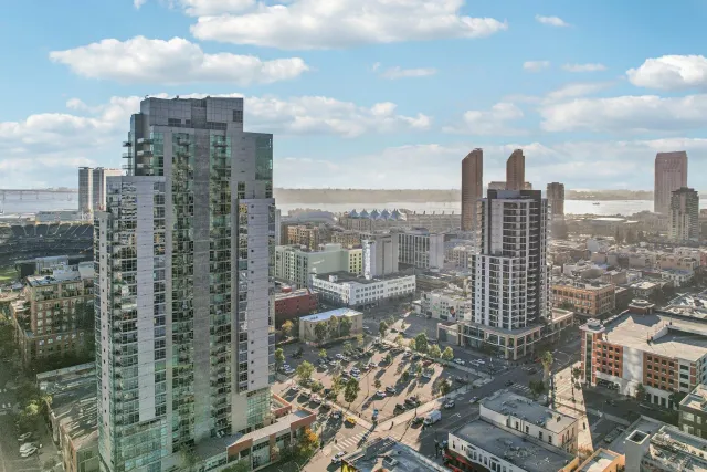 $809,900 | 800 The Mark Lane, Unit 1606, San Diego, CA 92101