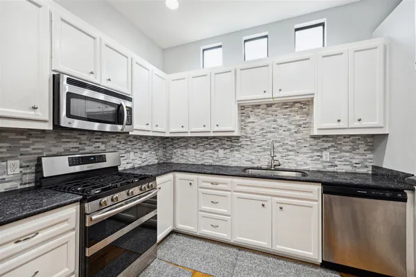 $235,000 | 11315 South Main Street, Unit 1401, Houston, TX 77025