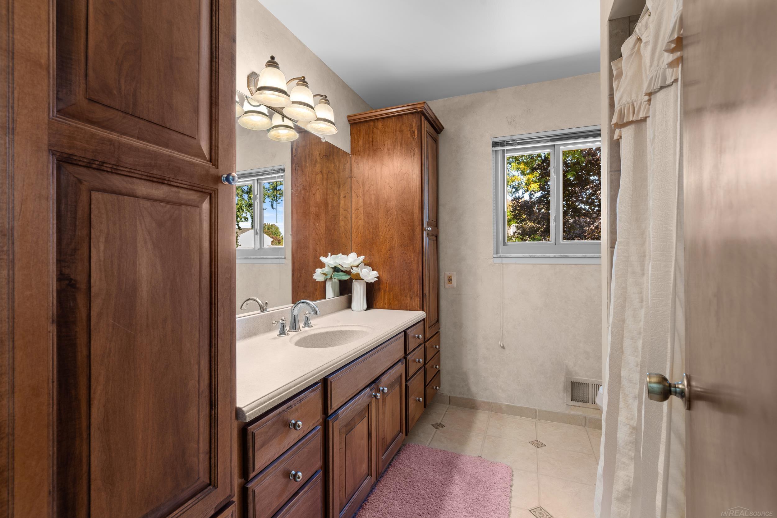 2352 Cumberland Road Rochester Hills, MI 48307 - Photo 26 of 39