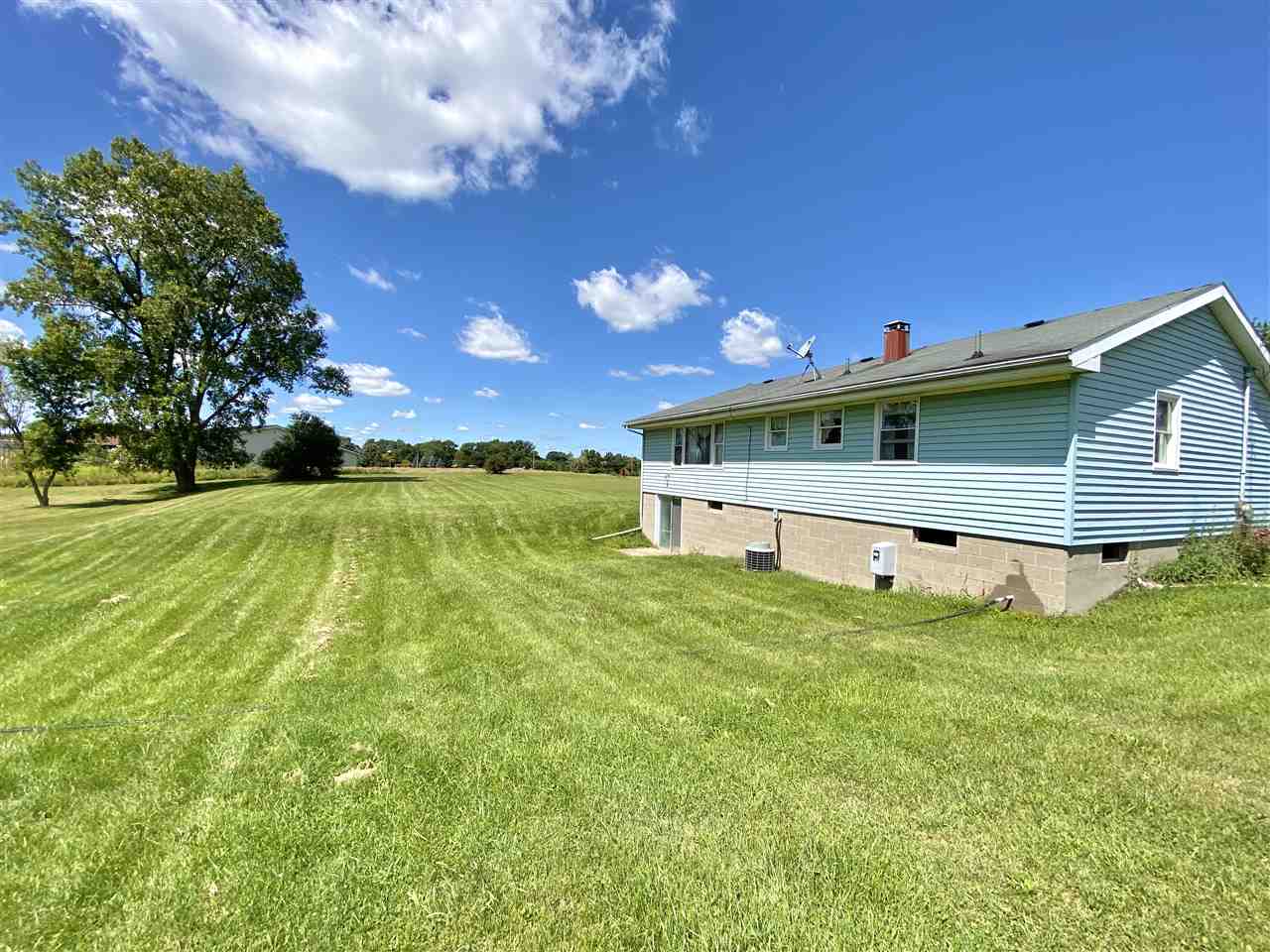 1966 South Morrice Road Owosso, MI 48867 - Photo 15 of 19 50021062-14.JPG