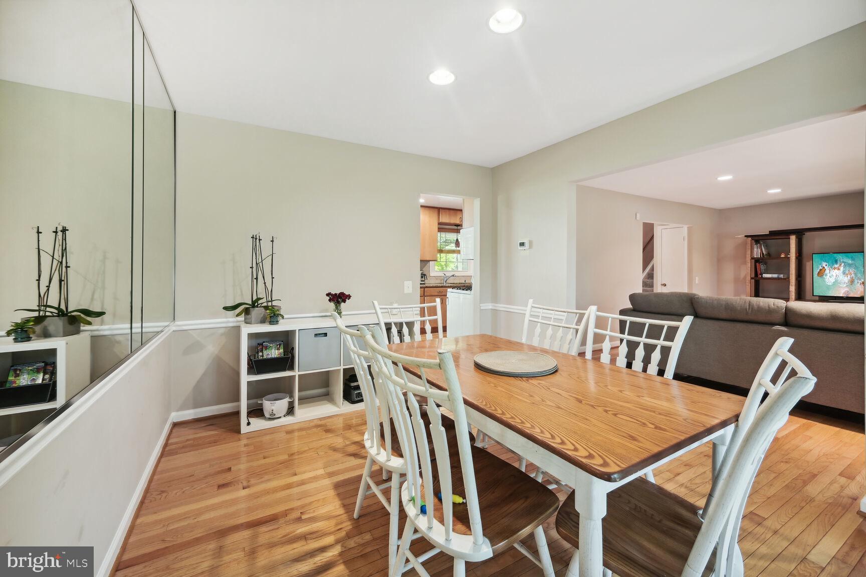 12904 North Commons Way Potomac, MD 20854 - Photo 12 of 32