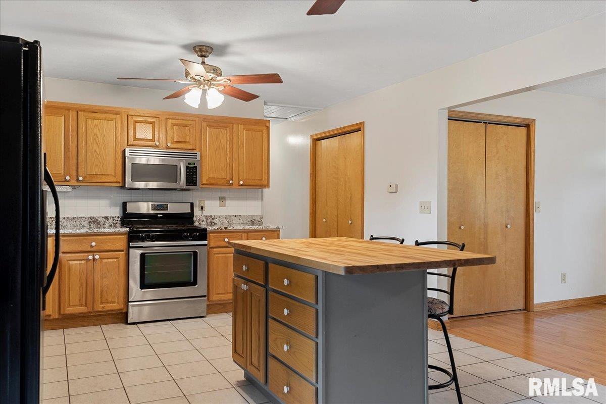 111 Willow Road Rochester, IL 62563 - Photo 12 of 45
