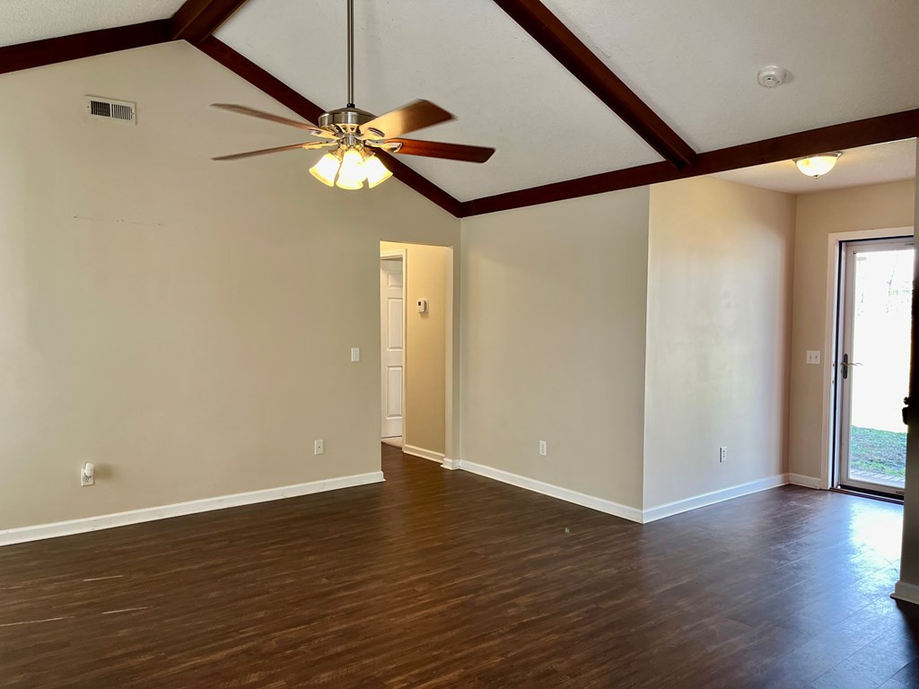 8100 Meeting House Road Dalzell, SC 29040 - Photo 4 of 29