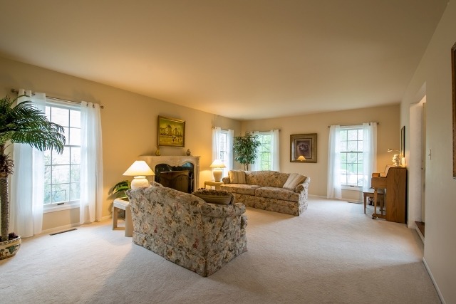 2811 Turnberry Road St. Charles, IL 60174 - Photo 7 of 24