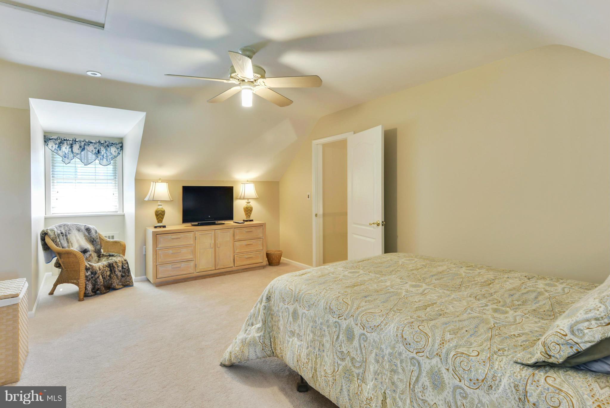 18294 Blue Ridge Mountain Road Bluemont, VA 20135 - Photo 10 of 30 Bedroom 2